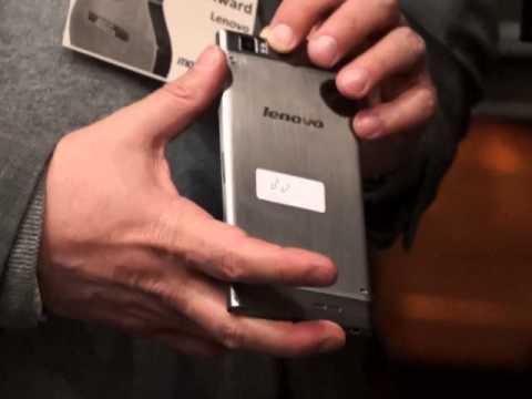 2013 MWC: A Look At Lenovo's Top Of The Line K900 Smartphone