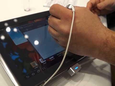 2013 CES Samsung Galaxy Note Tablet Demonstration