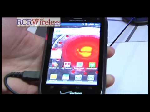 Motorola's Droid 4 & Razor Max Rock CES2012